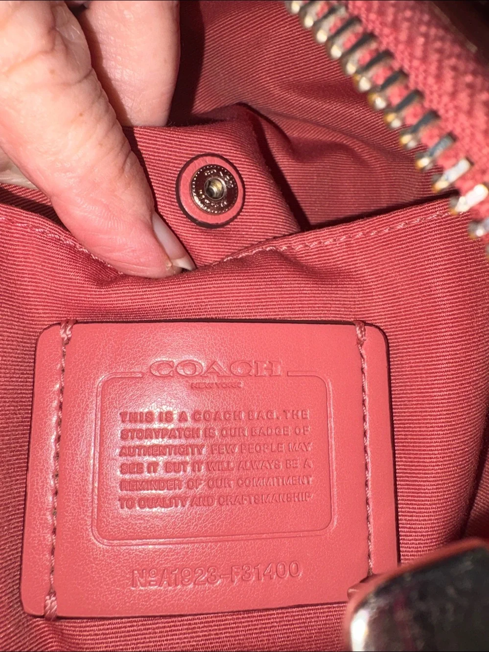 Coach Elle hobo bag  shoulder bag  satchel  pebble Leather dusty Rose/Silvertone